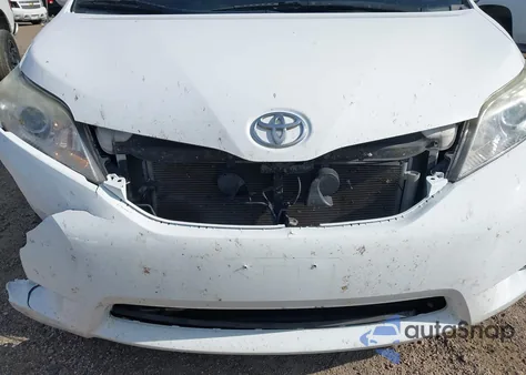 2013 Toyota Sienna Xle V6 8 Passenger from USA, damaged, VIN 5TDYK3DC7DS377883